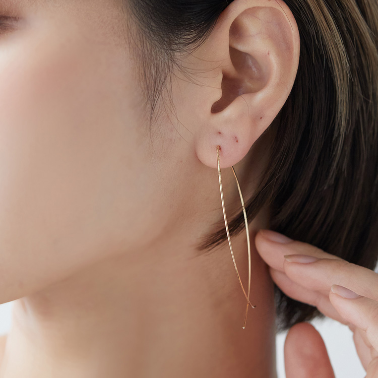 ＜卸＞【ワイヤーピアス】ステンレス  K18コーティング 曲線 華奢 ロングピアス【nsa-p30113】